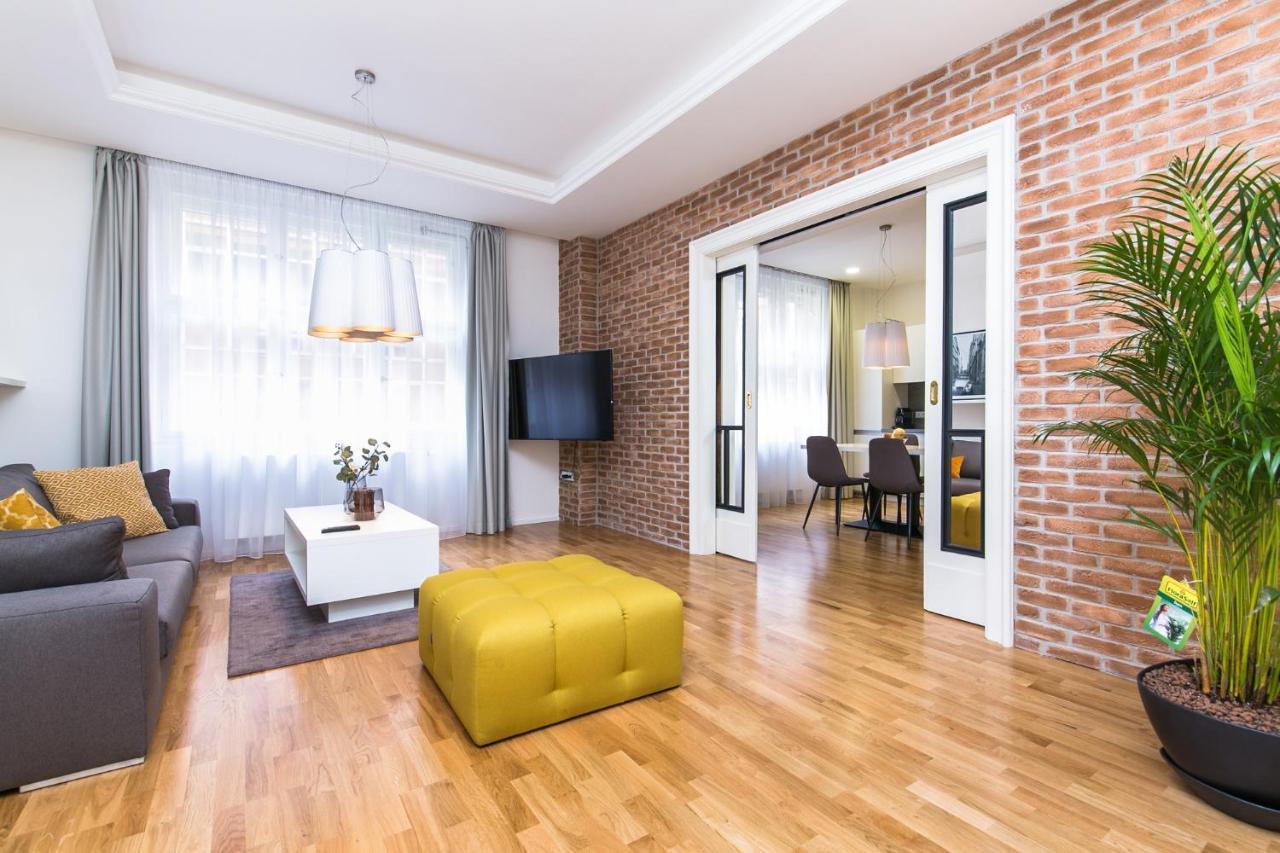 Unique Old Town Apartments At Palace Dlouha Prague Extérieur photo